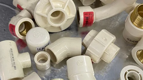 PVC Soldável ou Roscável: Qual Usar em Cada Ponto?