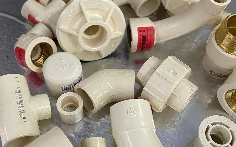 Conexões de PVC soldável em diversos diâmetros